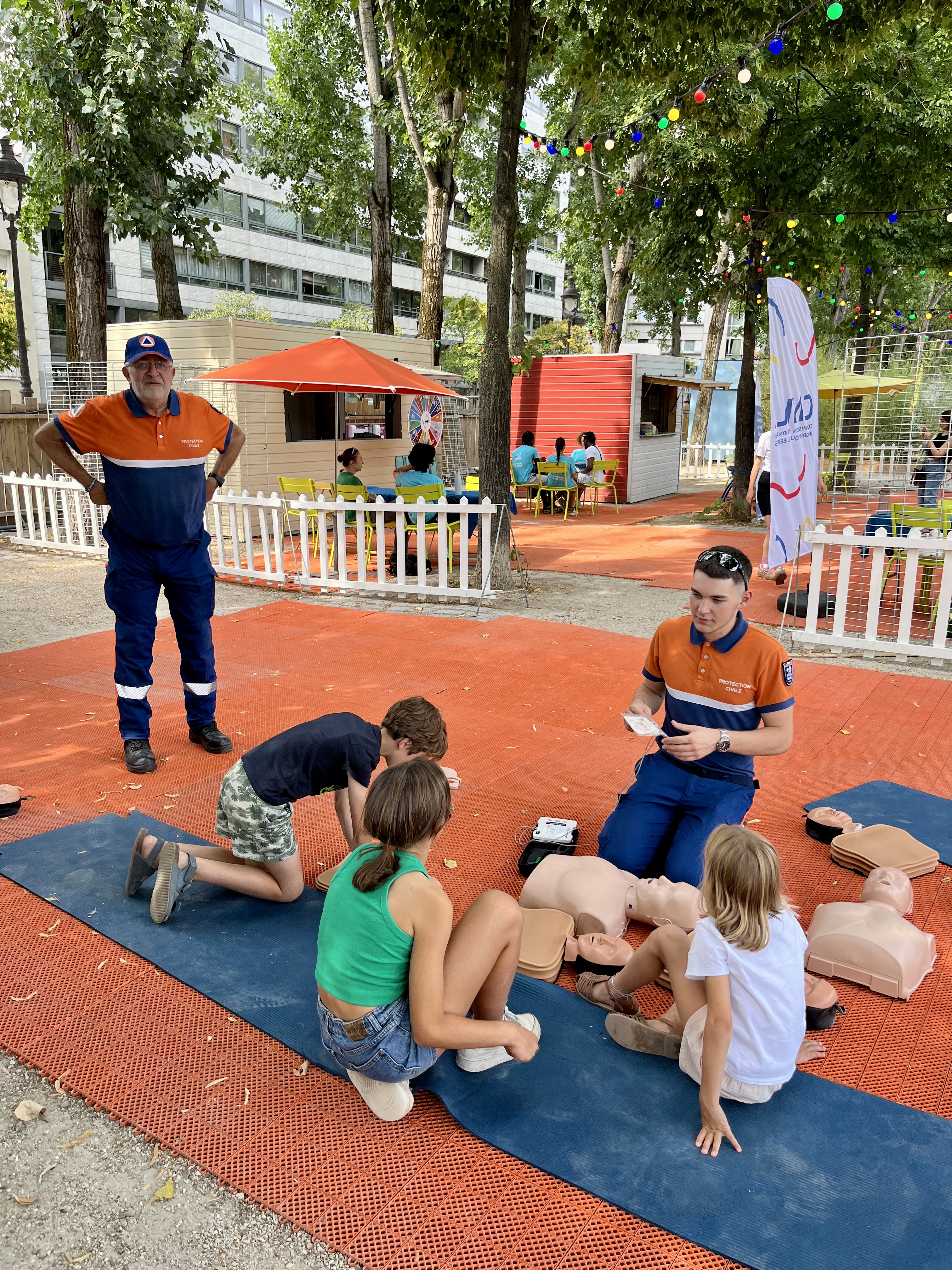 Atelier gestes qui sauvent sur le Village Santé