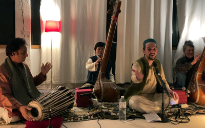 Jérôme Cormier et Pandit Mohan Shyam Sharma en concert aux Orteaux