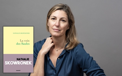 Photographie de l'autrice Nathalie Showronek, et visuel de la couverture de son livre "La voix des Saules"