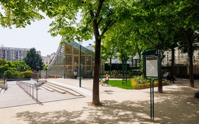 Square Rajman et entrée de la salle Olympe de Gouges