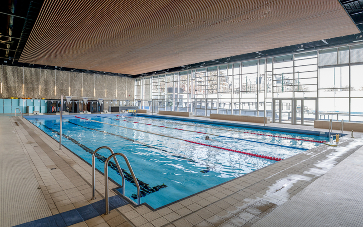 Natation pour adultes: entretien physique, (cgan.paris@gmail.com) les lundi de 15h30 à 16h30 et mercredi de 19h30 à 21h à la Piscine Bertrand Dauvin (75018 Paris)