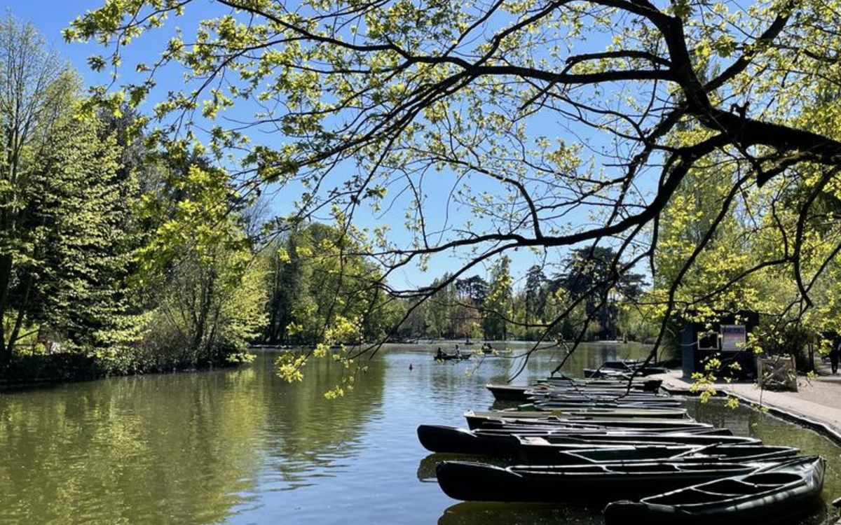 Location de barques sur le lac des Minimes