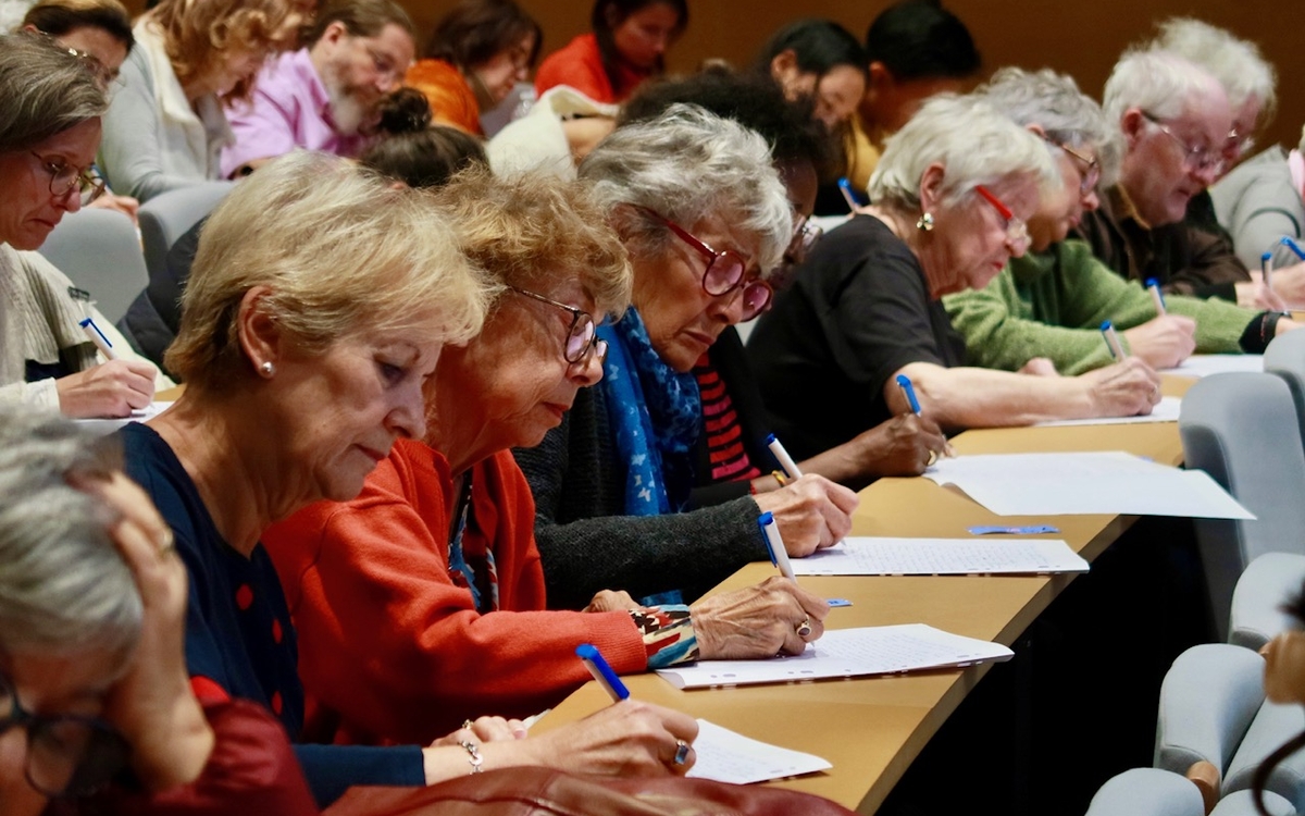 Participantes à la dictée 