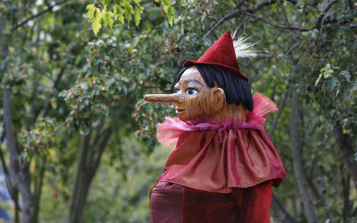 L'exposition et la grande parade des marionnettes géantes de Courant d'Art Frais