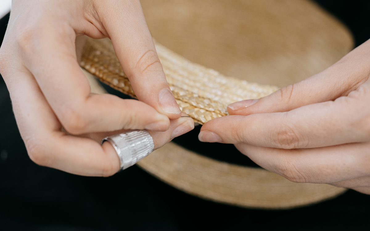 Expo à la Galerie du 19M : « Métamorphoses, les chapeaux de Maison Michel »