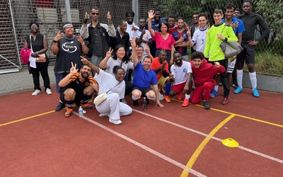 Un groupe de participants à l'événement sportif 
