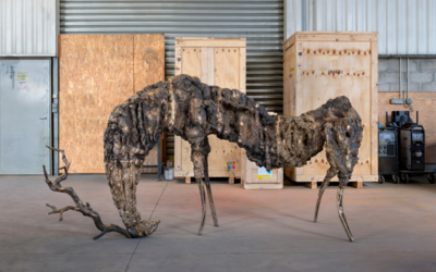 Sculpture en bronze représentant la forme d'un animal