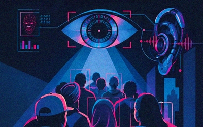 Un oeil et une oreille robotisé surplombe une foule d'individus et analysent leurs profils par un traitement informatique