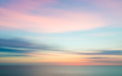 ciel de couchant sur mer calme