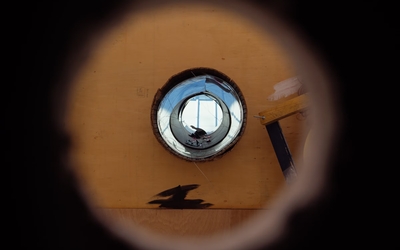Image représentant un trou qui ressemble à un oeil