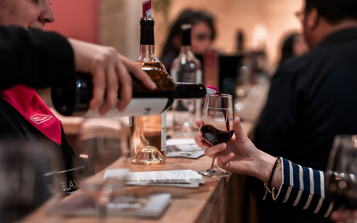 Bar éphémère des vignerons de l'AOC Baye Côtes de Bordeaux