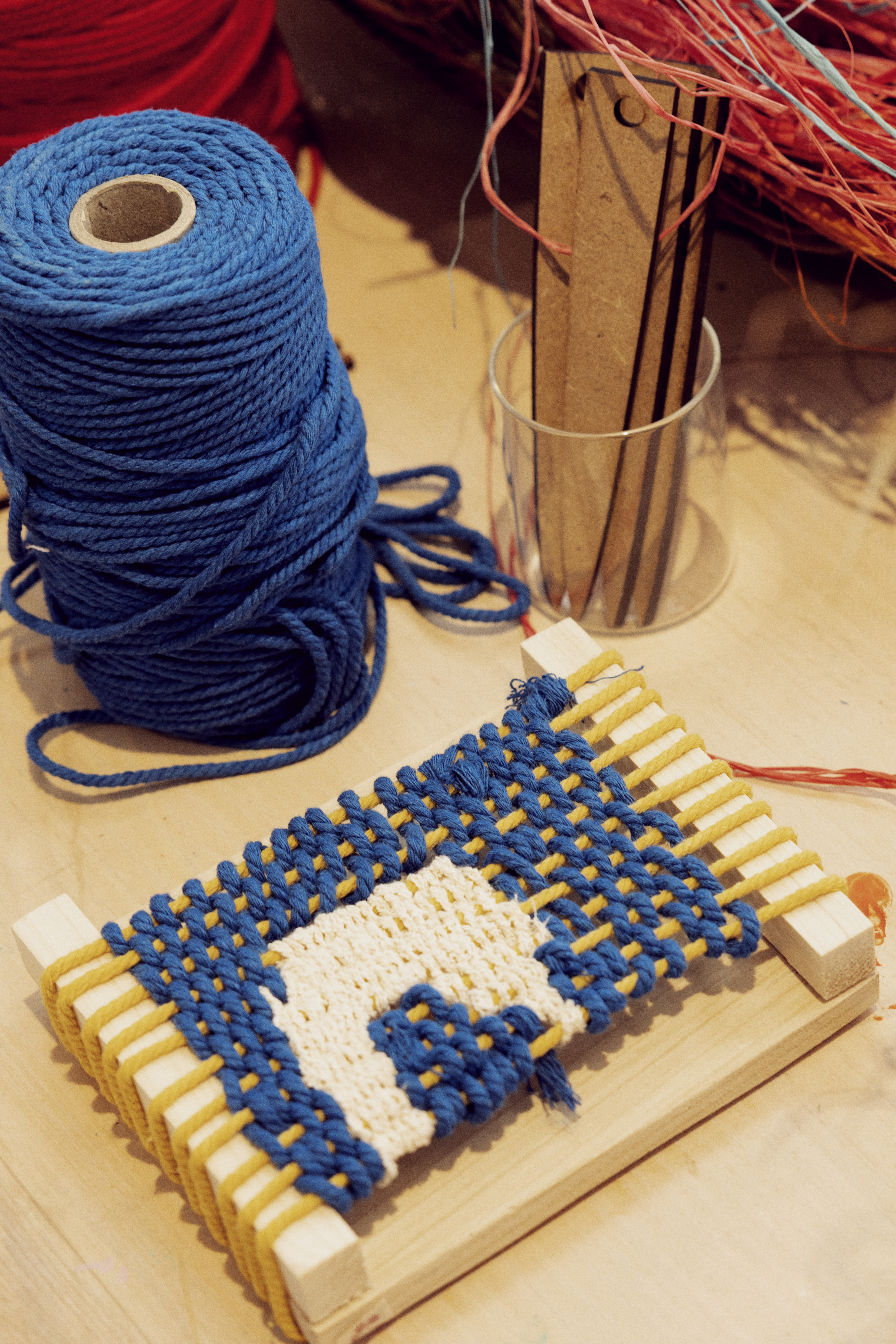 Ateliers de tissage par Margot Graziani