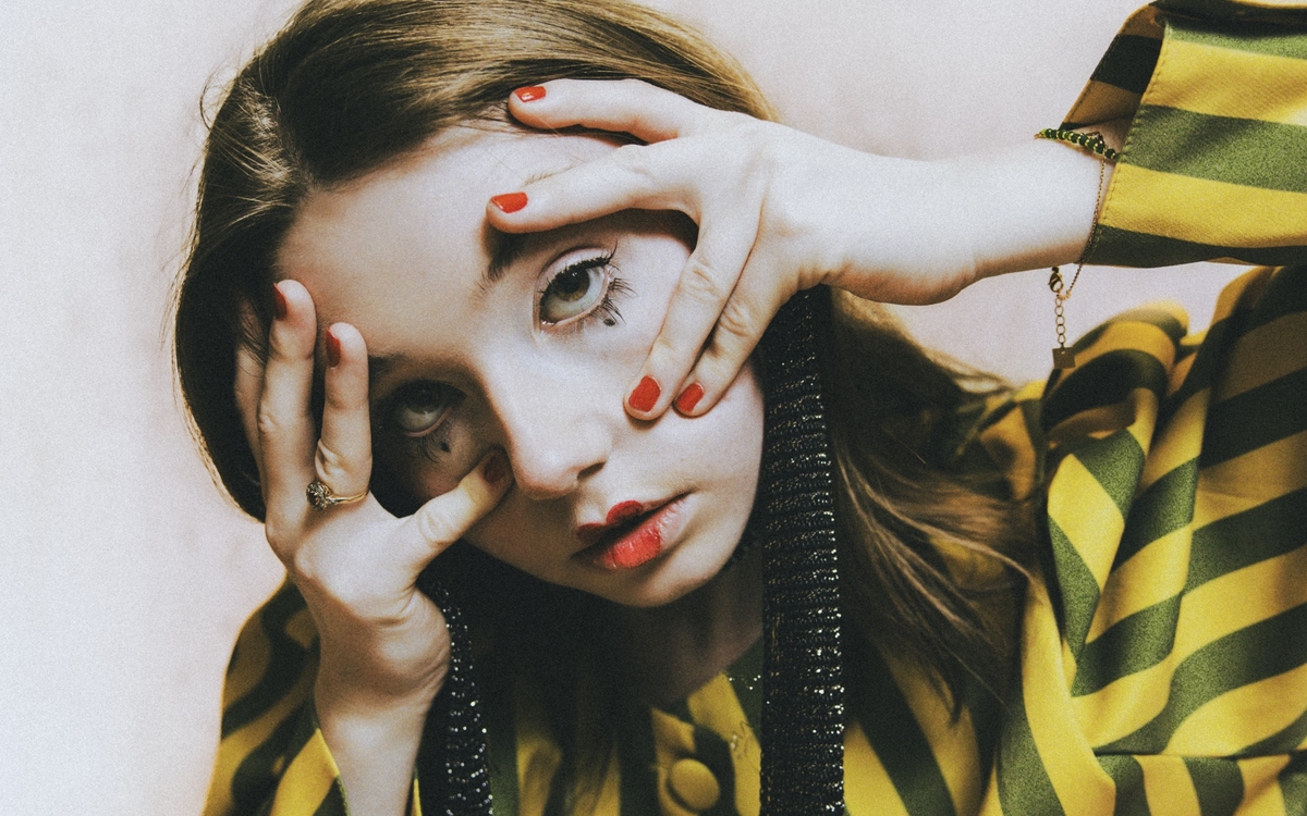 Illustration de la pochette de l'album de Diane artiste chanteuse et interprète parlé chanté. 