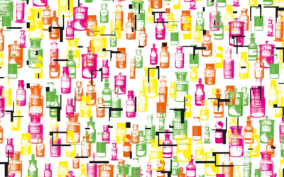 Un mur de petits flacons de drogues